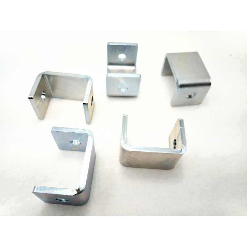 (f) 5 X ENTRETOISES TYPE Z RESERVOIR GPL 40X40X40 mm